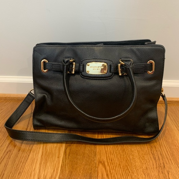 Michael Kors Shoulder Bag Black and Gold - Picture 4 of 8